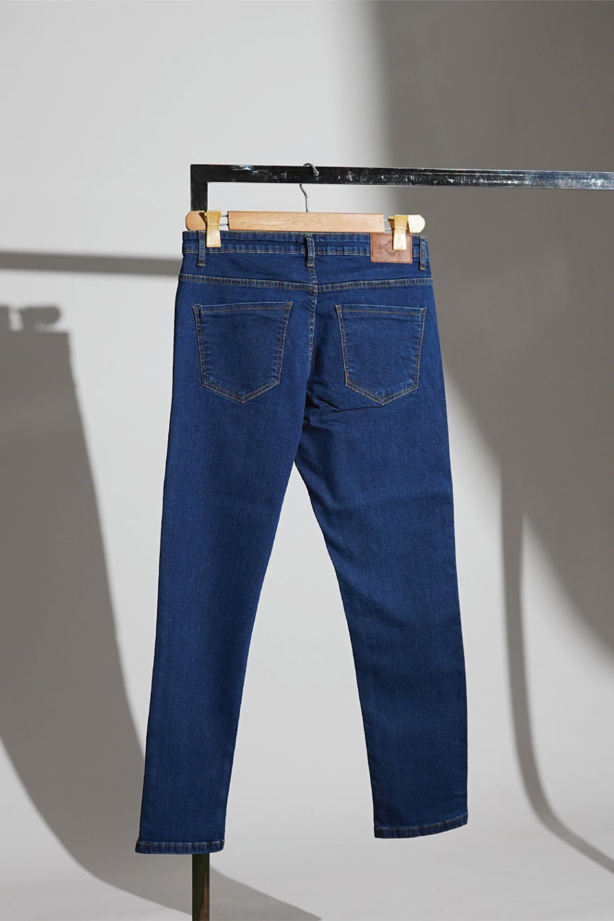 Deep blue jeans paint for mens